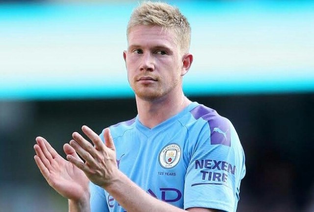 欧冠夺冠赔率：巴萨1赔4居首 大巴黎皇马紧追（欧冠冠军赔率：巴萨1赔4领跑，巴黎与皇马紧随其后）