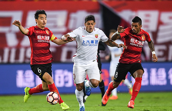 斯基拉：37岁的前葡萄牙国门帕特里西奥正在考虑退役（据斯基拉消息，37岁前葡萄牙国门帕特里西奥正考虑挂靴）