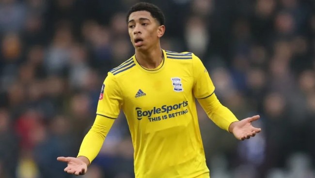 米兰vs拉齐奥：莱奥搭档恩昆库，莫德里奇、拉比奥出战（米兰迎战拉齐奥：莱奥联袂恩昆库，莫德里奇、拉比奥出战）