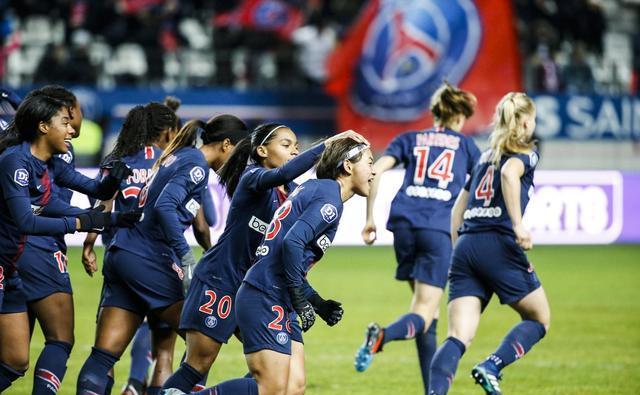 葡超半场：阿格霍瓦点射破门，波尔图暂1-0阿马多拉之星（葡超半场战报：阿格霍瓦点球命中，波尔图暂以1-0领先阿马多拉之星）