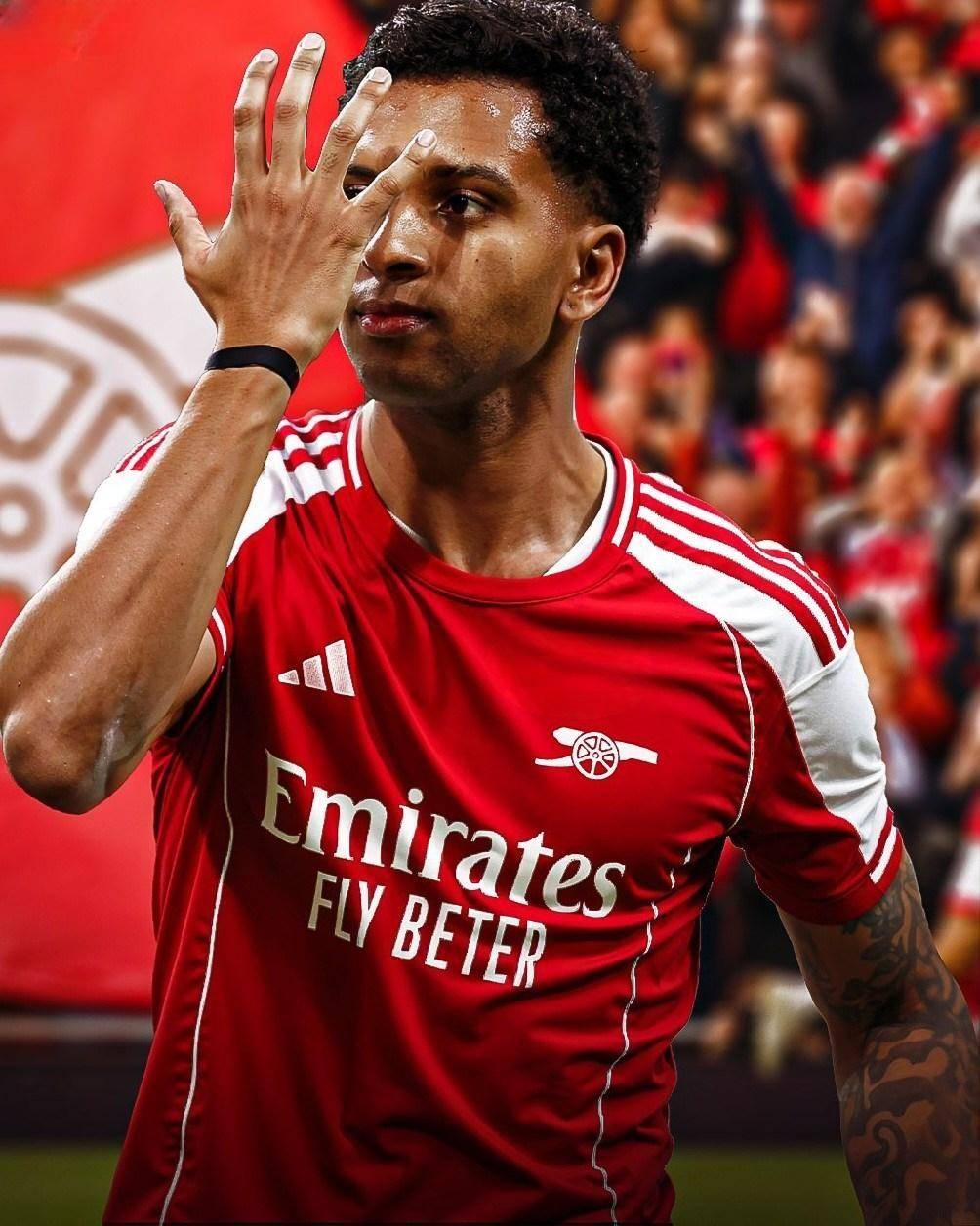 澳超战报：劳伦斯、潘宁顿建功，珀斯光荣2-1逆转喷气机（澳超赛况：劳伦斯、潘宁顿先后破门，珀斯光荣2-1逆转击败喷气机）